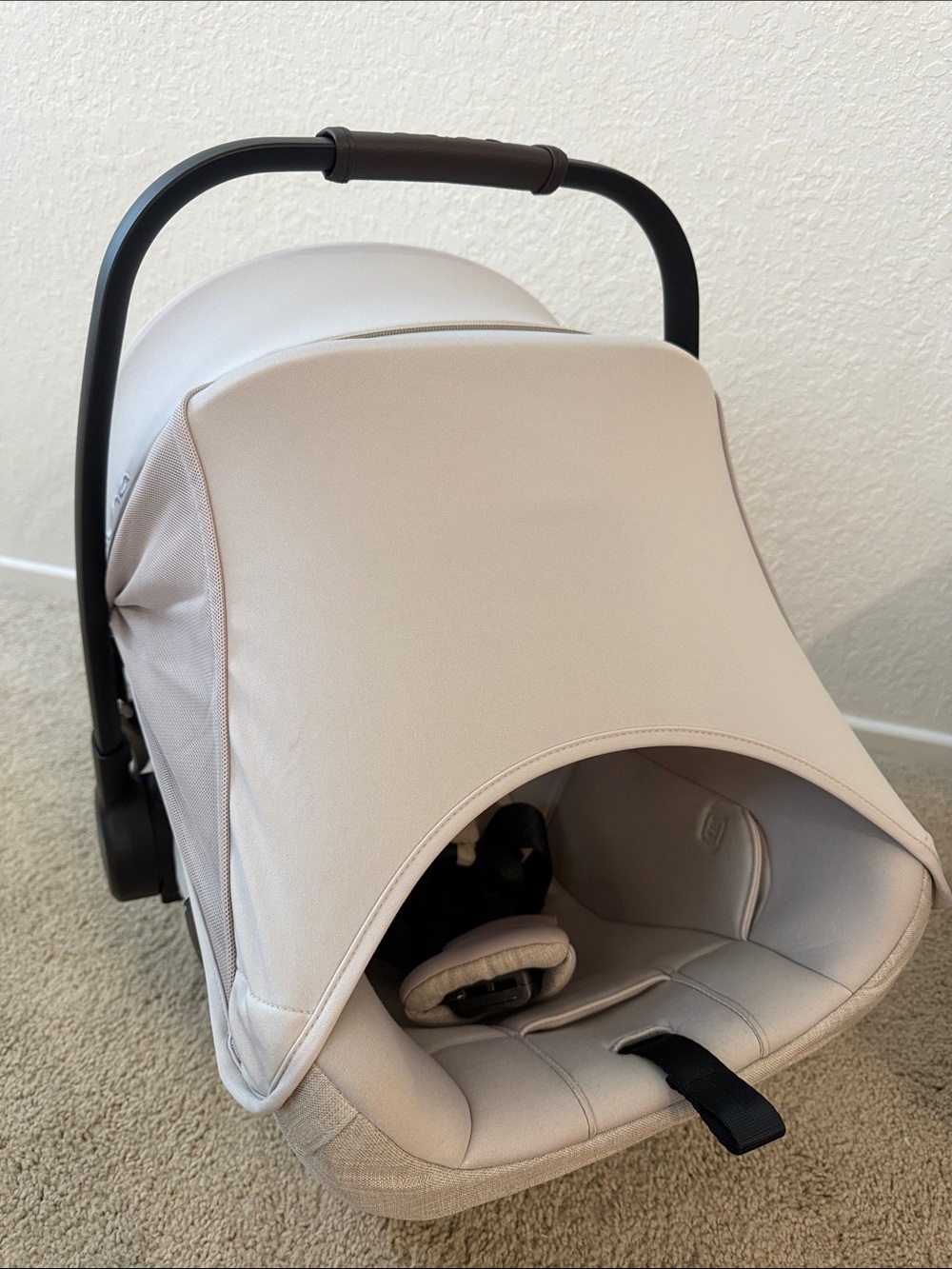 Nuna PIPA Aire RX + PIPA Relx Base Infant Car Seat - Picture 6 of 7
